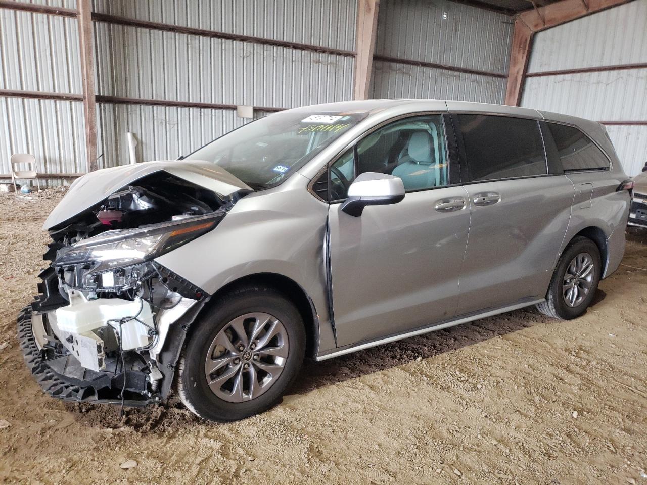 2022 TOYOTA SIENNA LE VIN:5TDKRKEC2NS123364