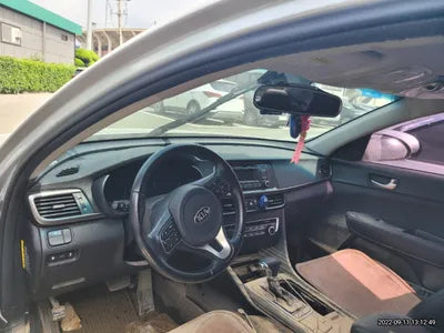 2017 Kia K5 KNAGU41CBHA006821 VIN:KNAGU41CBHA006821