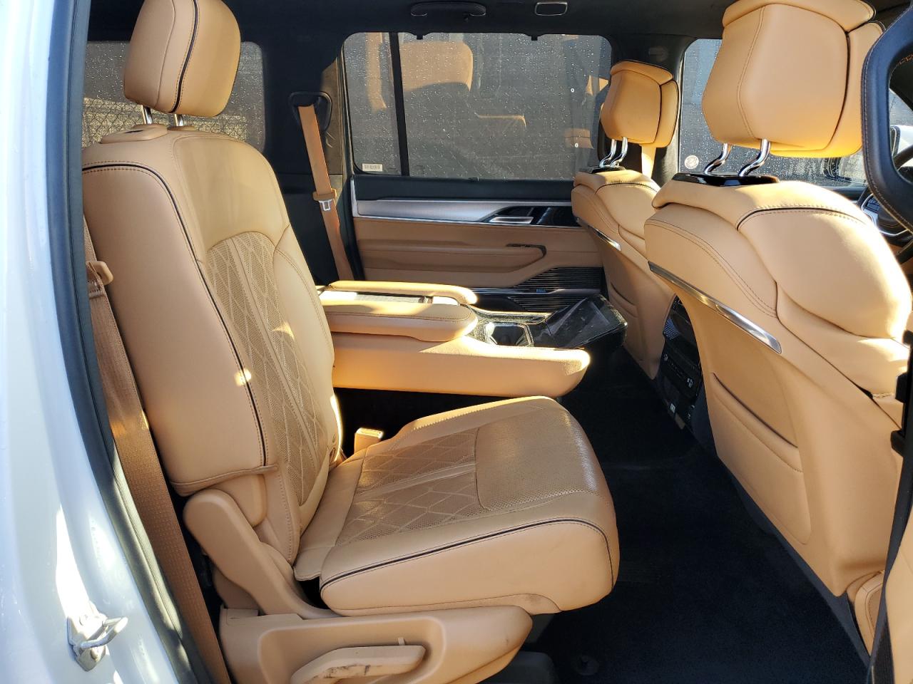 2022 JEEP GRAND WAGONEER SERIES III VIN:1C4SJVGP0NS113612