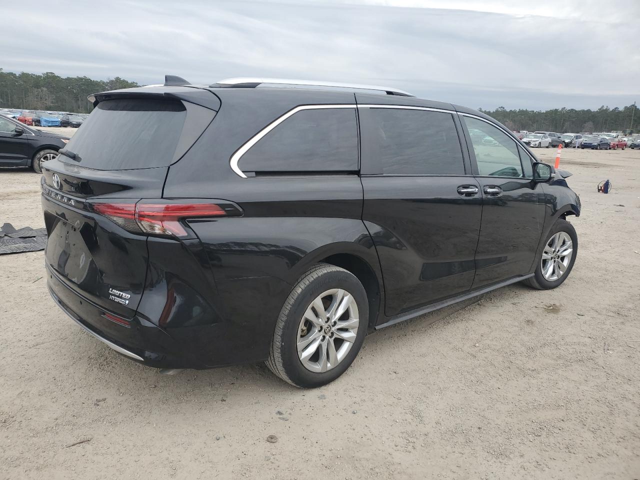 2022 TOYOTA SIENNA LIMITED VIN:5TDZRKEC3NS096576