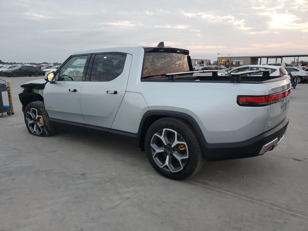 2023 RIVIAN R1T ADVENTURE VIN:7FCTGAAA4PN024542