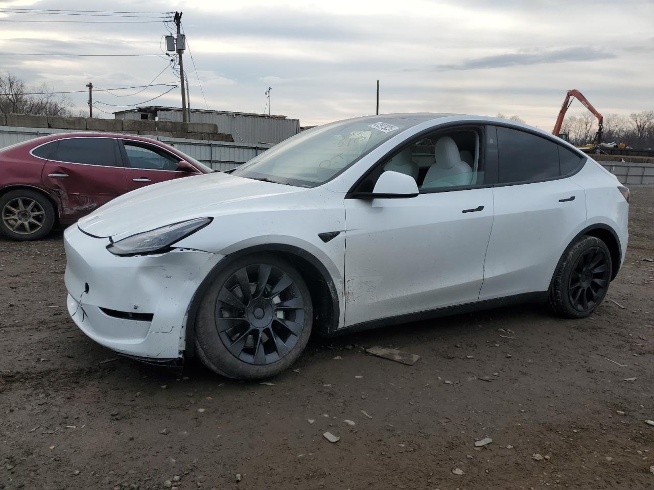 2024 TESLA MODEL Y  VIN:7SAYGDEE7RA234919