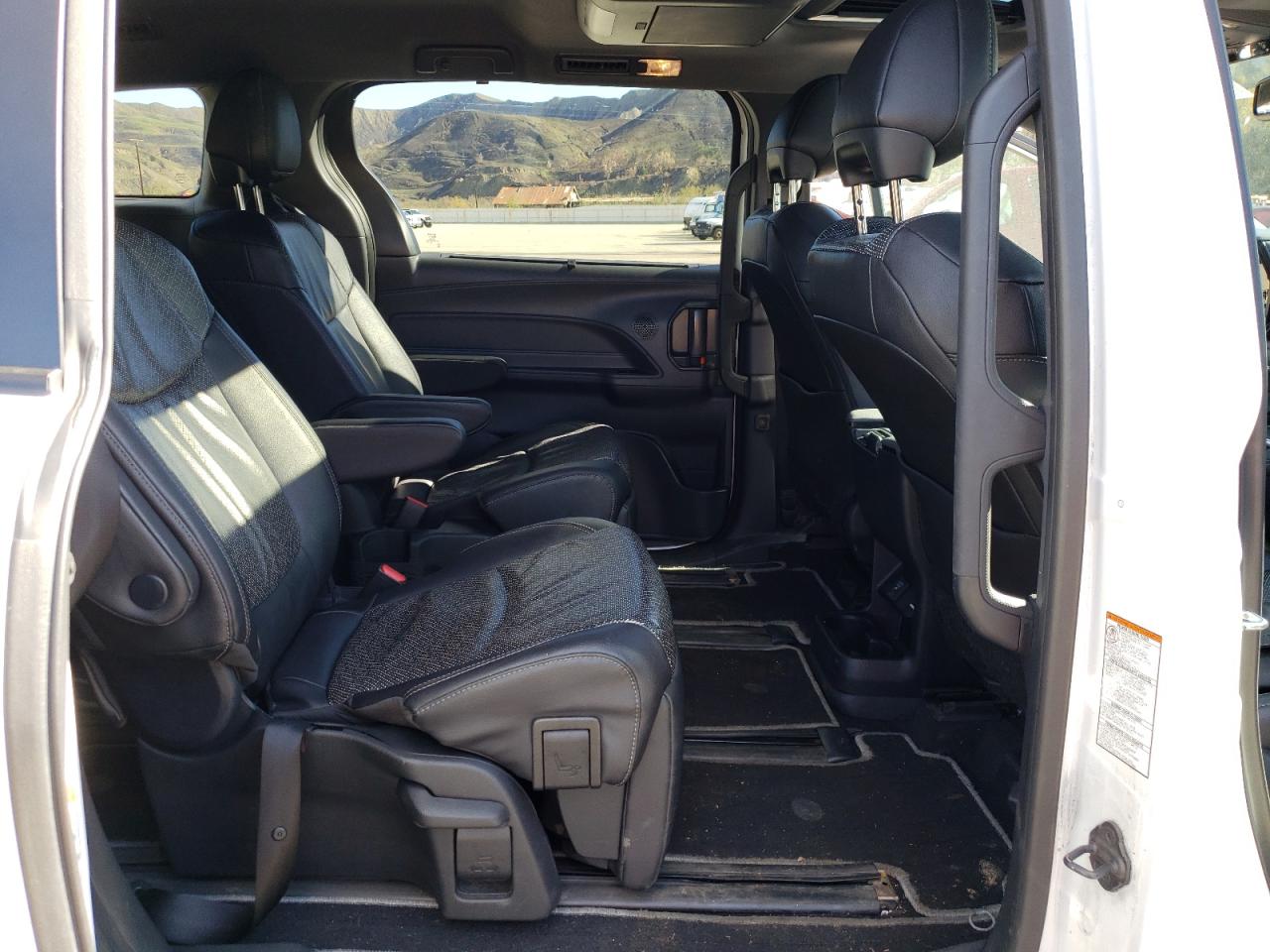 2023 TOYOTA SIENNA XSE VIN:JA32X8HW9AU019862