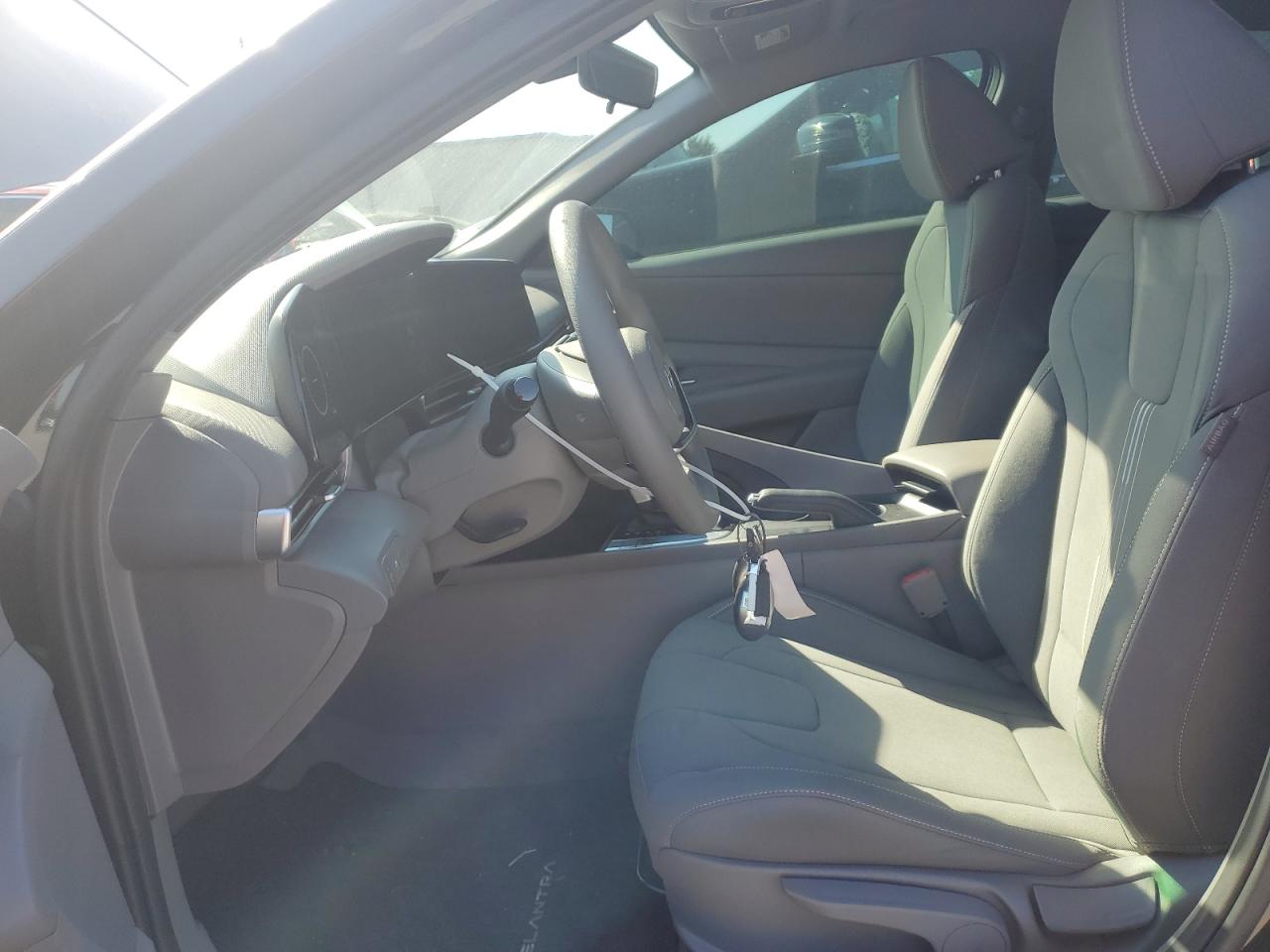 2024 HYUNDAI ELANTRA SEL VIN:KMHLM4DG1RU800422