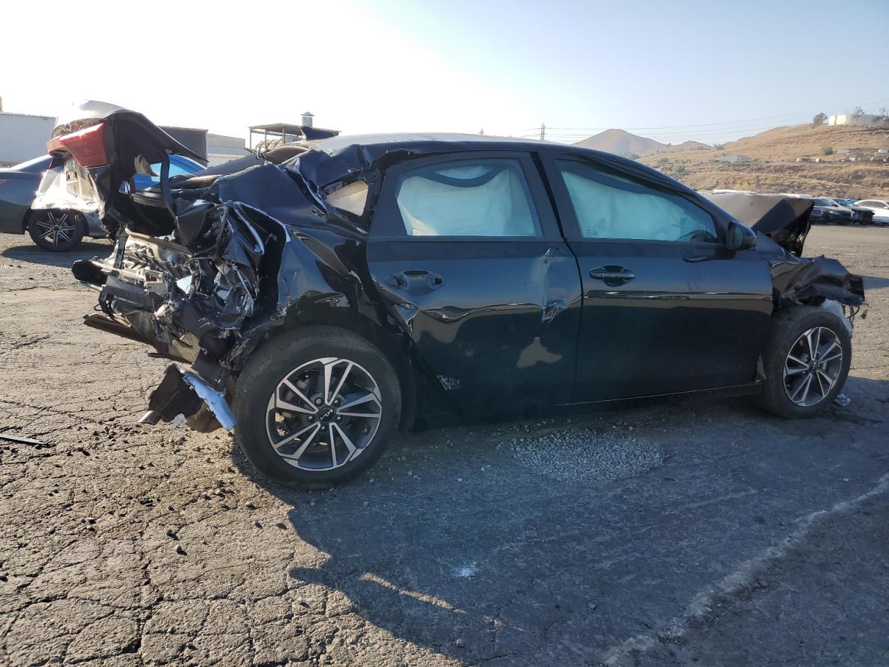2023 KIA FORTE LX VIN:3KPF24AD2PE584917