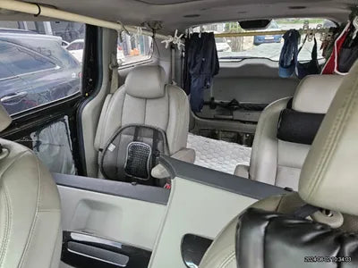 2017 Kia Carnival VIN: