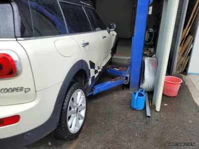 2016 MINI Clubman 246KMWMWLR9101G2B VIN:246KMWMWLR9101G2B