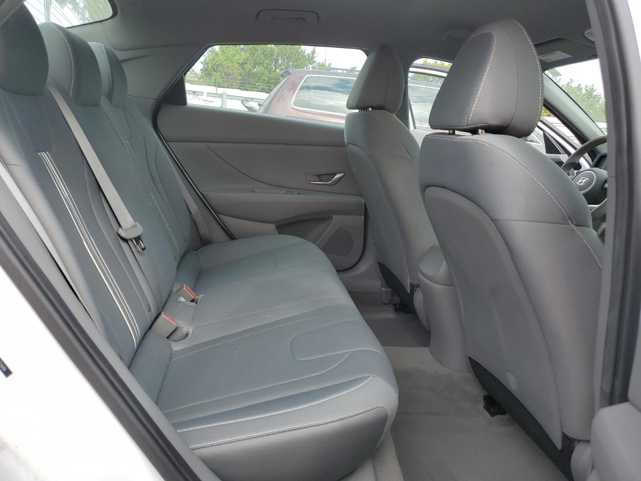 2022 HYUNDAI ELANTRA SEL VIN:5NPLM4AG7NH073686