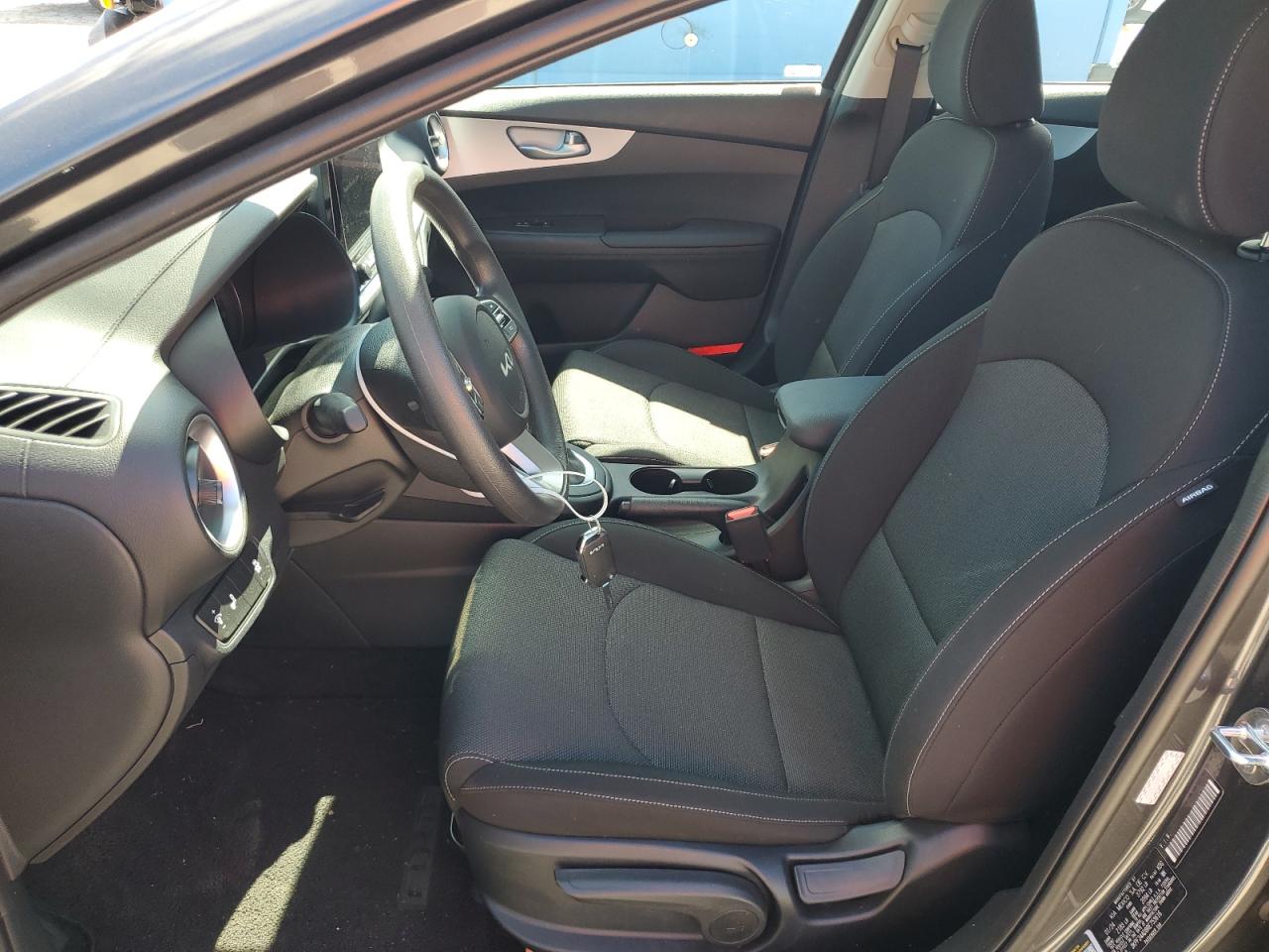 2024 KIA FORTE LX VIN:3KPF24AD8RE753616