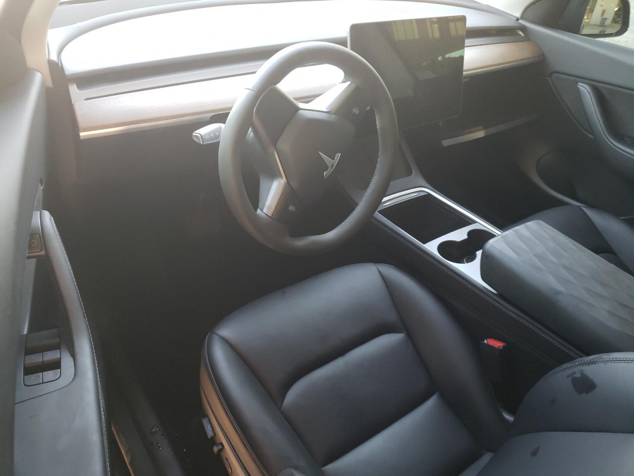 2022 TESLA MODEL Y  VIN:7SAYGDEE7NF512358