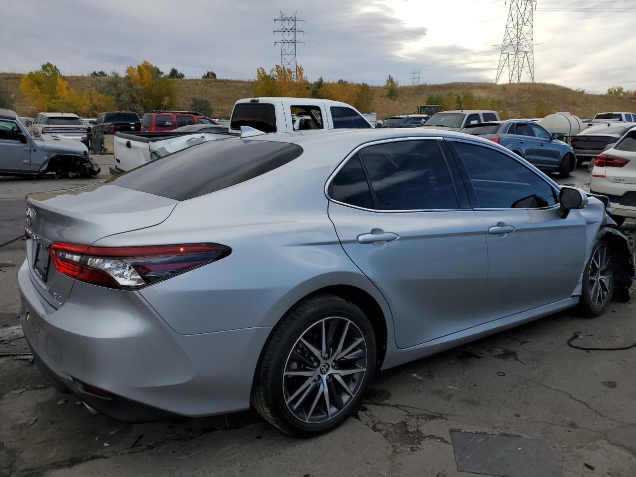 2022 TOYOTA CAMRY XLE VIN:4T1F11BK2NU056593