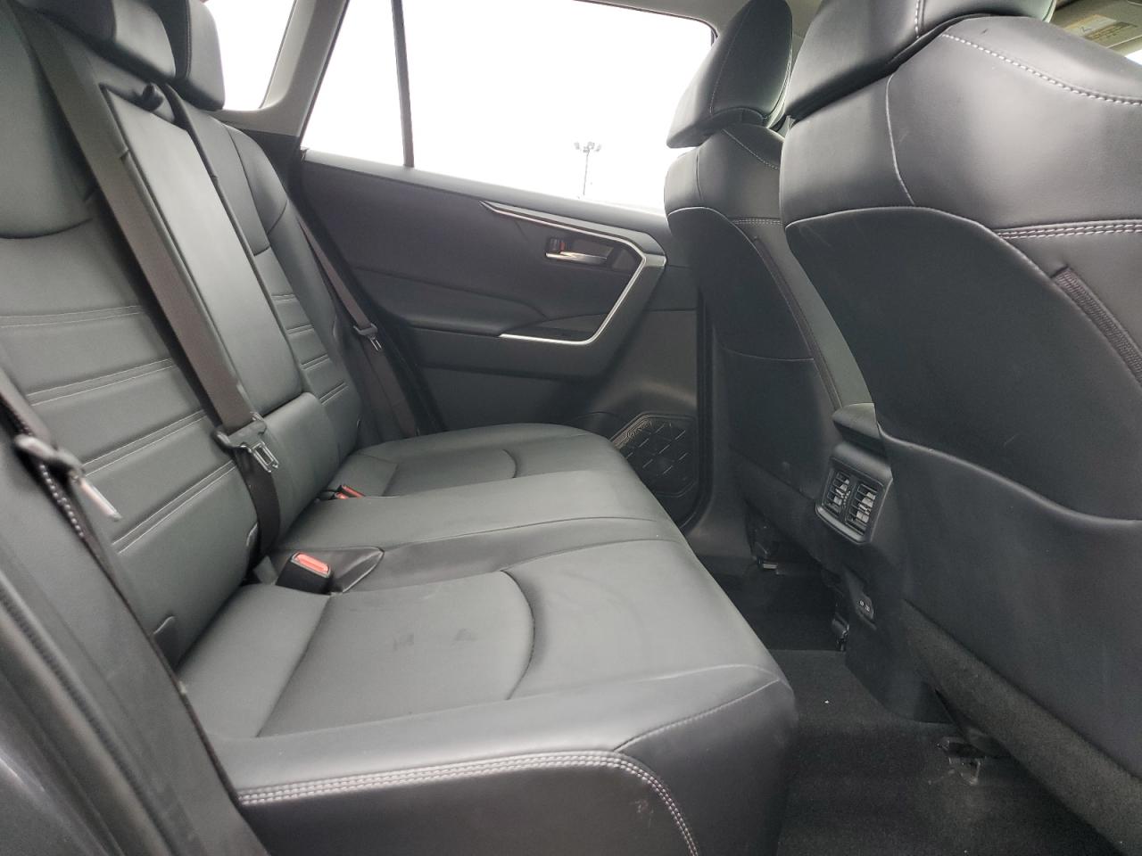 2023 TOYOTA RAV4 XLE PREMIUM VIN:JTMA1RFV2PD096094