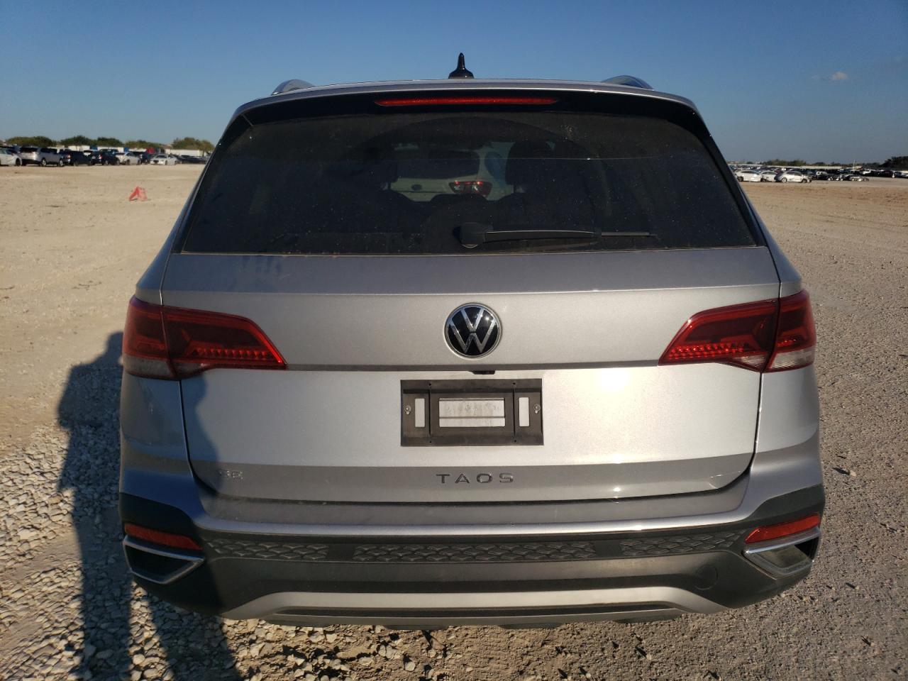 2022 VOLKSWAGEN TAOS SE VIN:3VVTX7B27NM033129