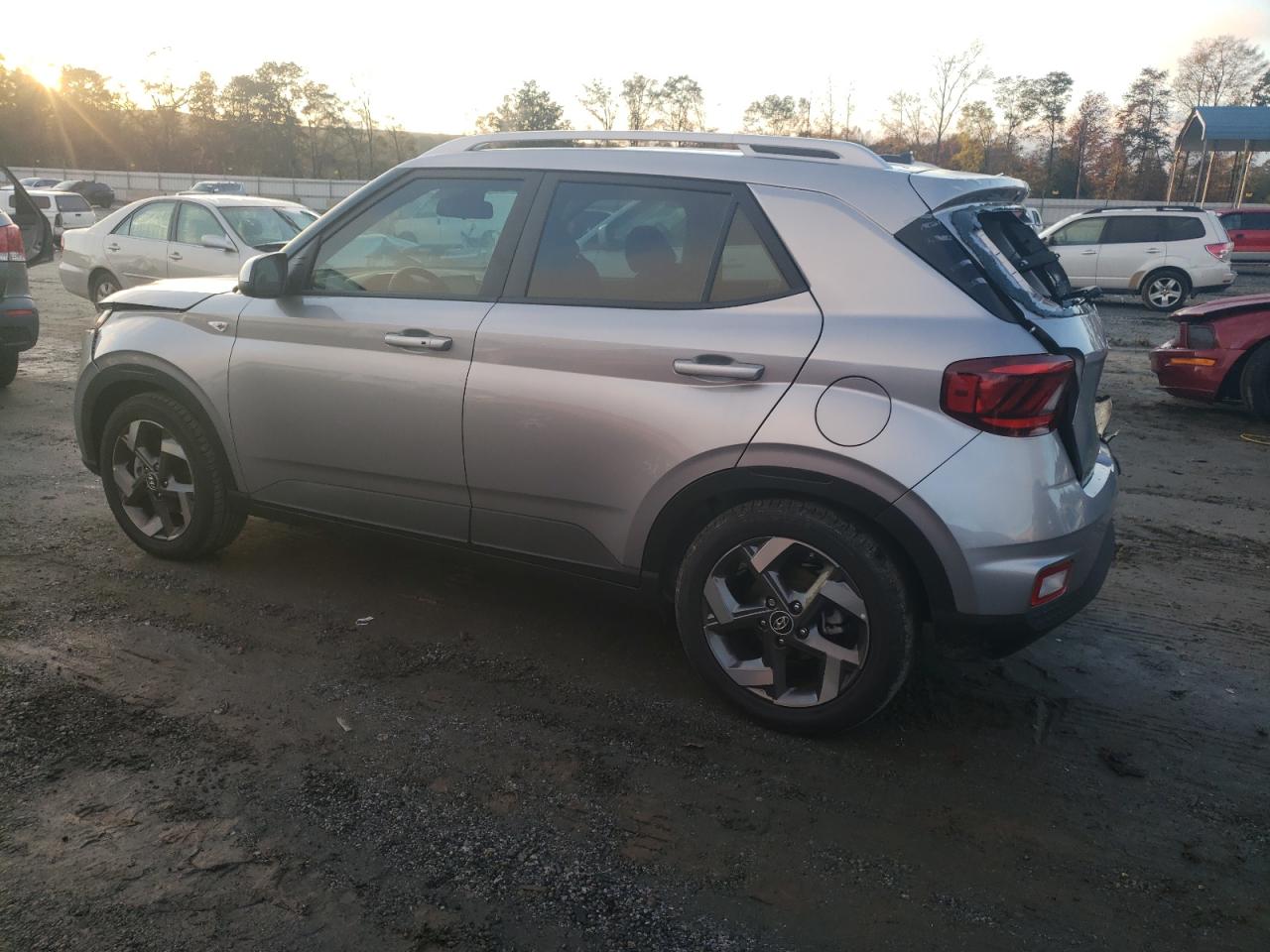 2024 HYUNDAI VENUE SEL VIN:KMHRC8A35RU329171