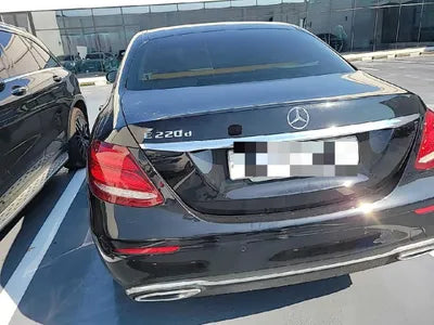 2016 Mercedes-Benz E 220 VIN: