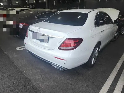 2016 Mercedes-Benz E 220 VIN: