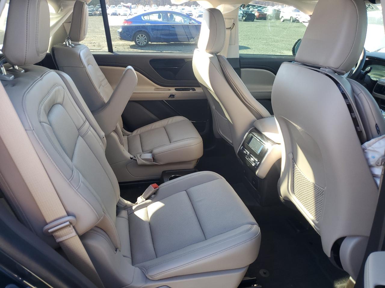 2023 LINCOLN AVIATOR RESERVE VIN:5LM5J7WC3PGL18900