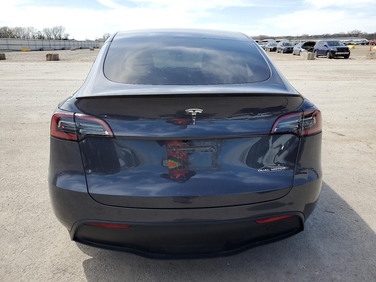 2023 TESLA MODEL Y  VIN:7SAYGDEF3PF855180