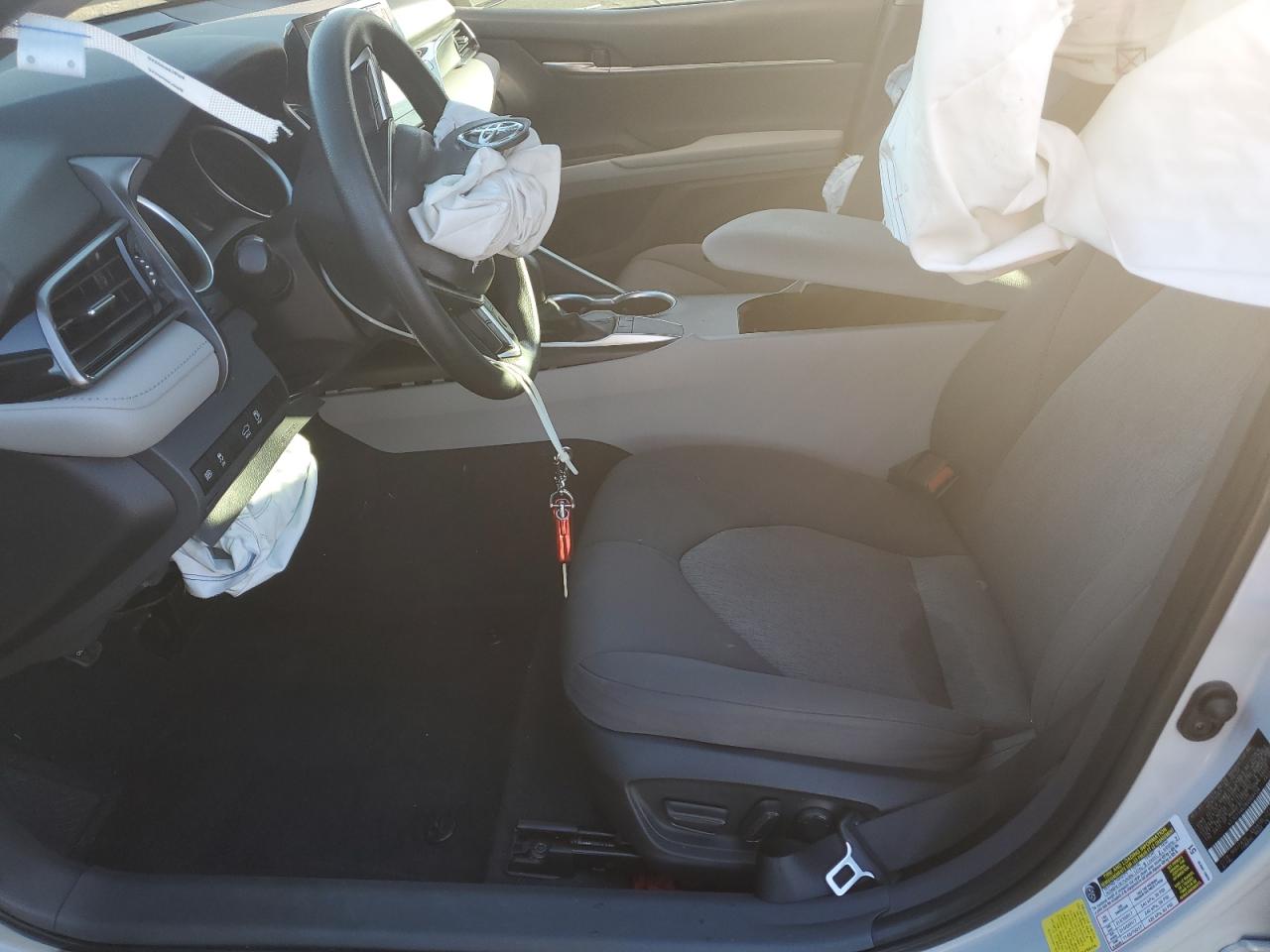 2022 TOYOTA CAMRY LE VIN:4T1C11AK2NU068456