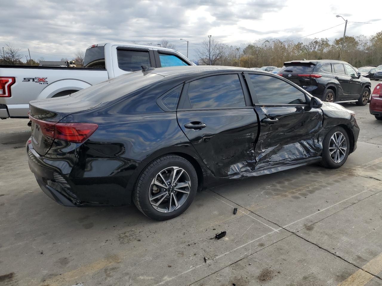 2023 KIA FORTE LX VIN:3KPF24AD3PE673850
