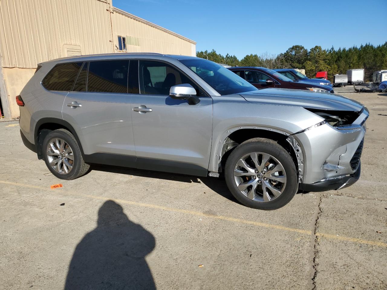 2024 TOYOTA GRAND HIGHLANDER XLE VIN:5TDAAAA53RS004636