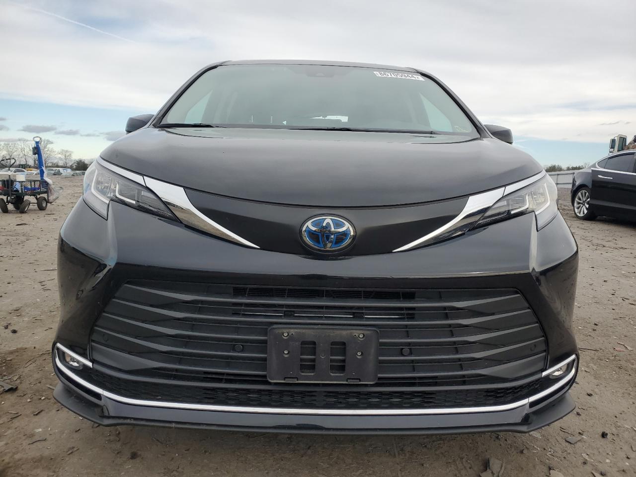 2022 TOYOTA SIENNA XLE VIN:5TDYRKEC3NS131385