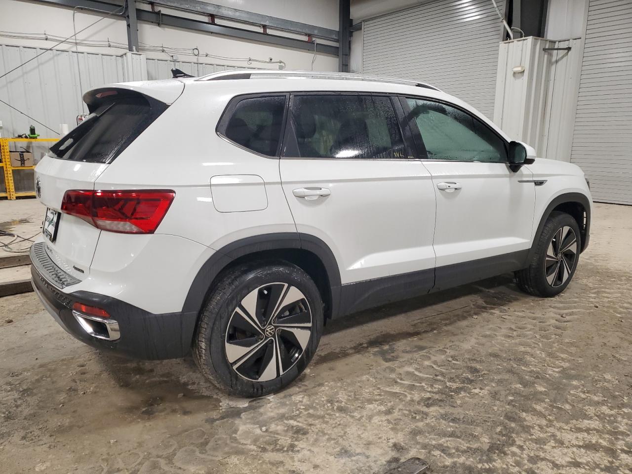 2024 VOLKSWAGEN TAOS SE VIN:3VVUX7B22RM075931