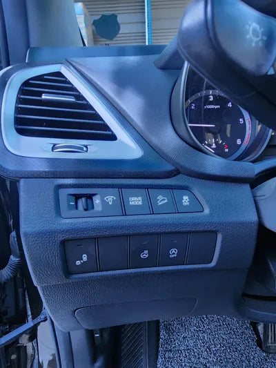 2018 Hyundai Santa FE KMHSW81UBJU800005 VIN:KMHSW81UBJU800005