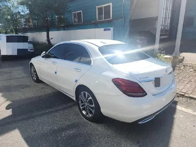 2016 Mercedes-Benz C 200 VIN: