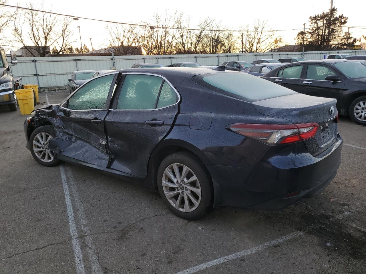 2022 TOYOTA CAMRY LE VIN:4T1R11AK0NU631921