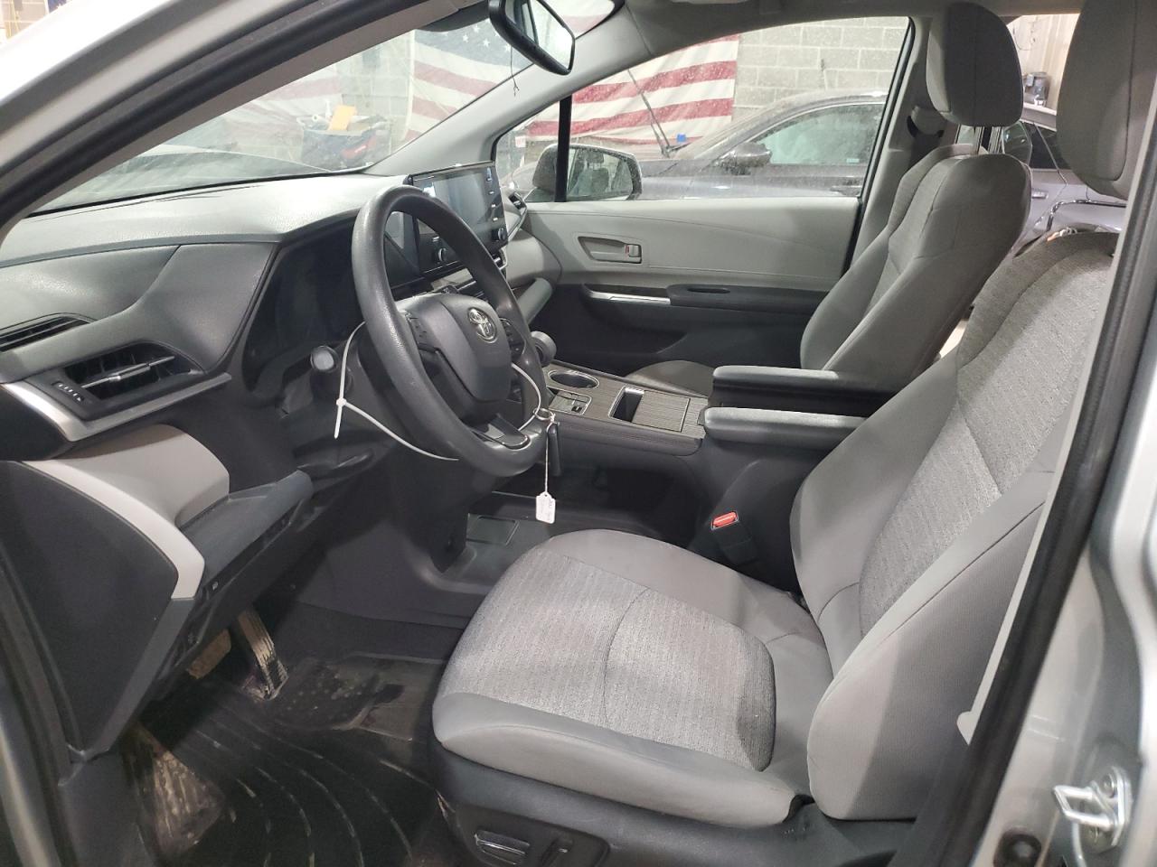 2022 TOYOTA SIENNA LE VIN:5TDBRKEC7NS118564