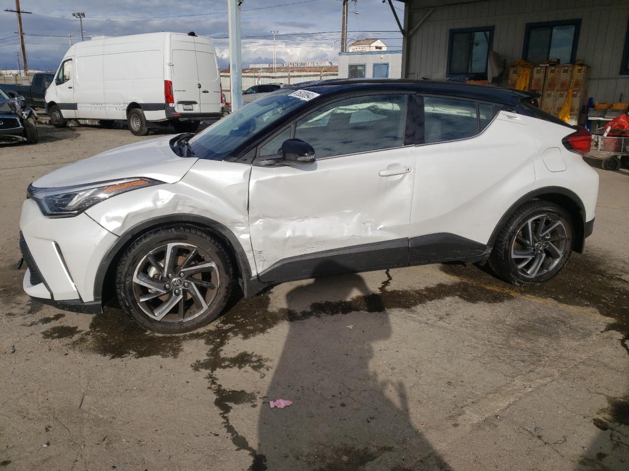 2022 TOYOTA C-HR XLE VIN:NMTKHMBX4NR147590