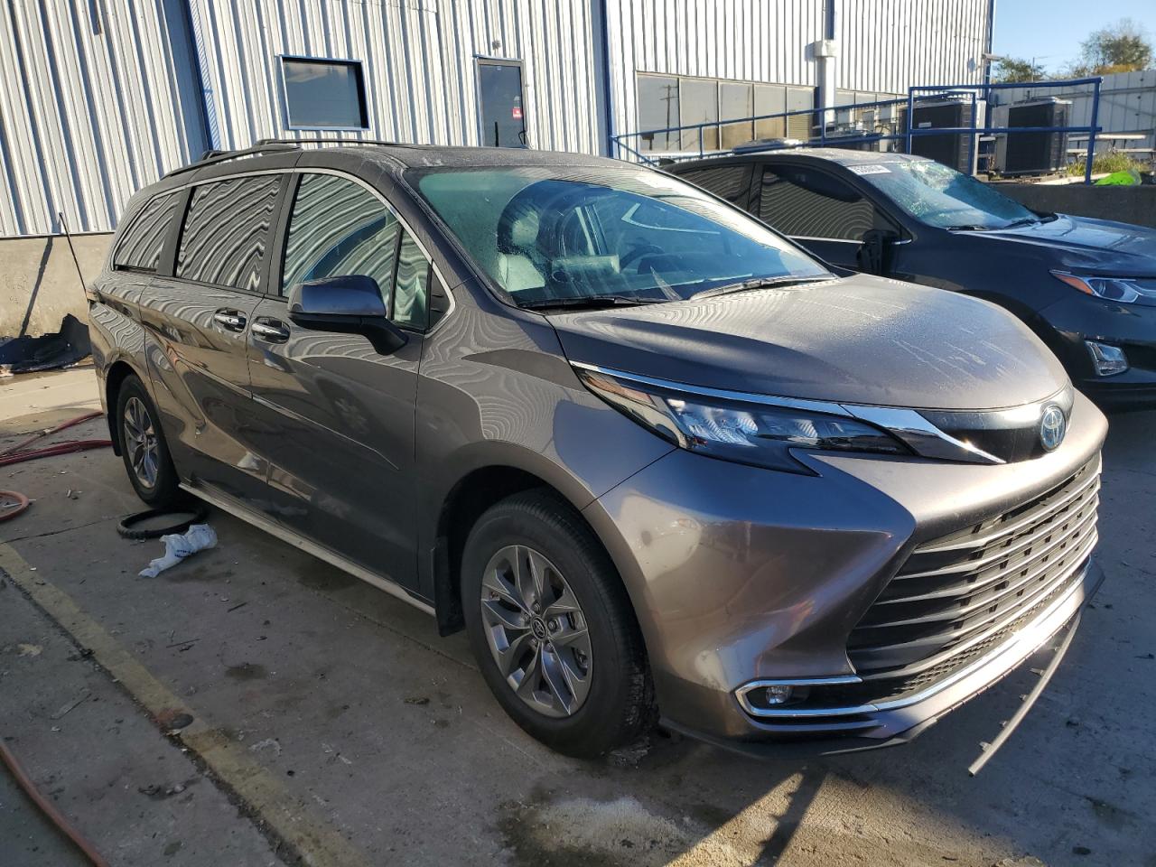 2024 TOYOTA SIENNA XLE VIN:5TDYRKEC3RS197716