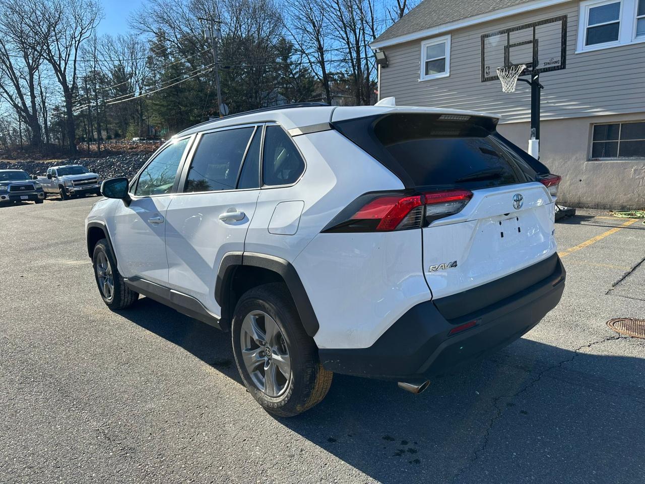 2024 TOYOTA RAV4 XLE VIN:JTDKARFU2G3013331