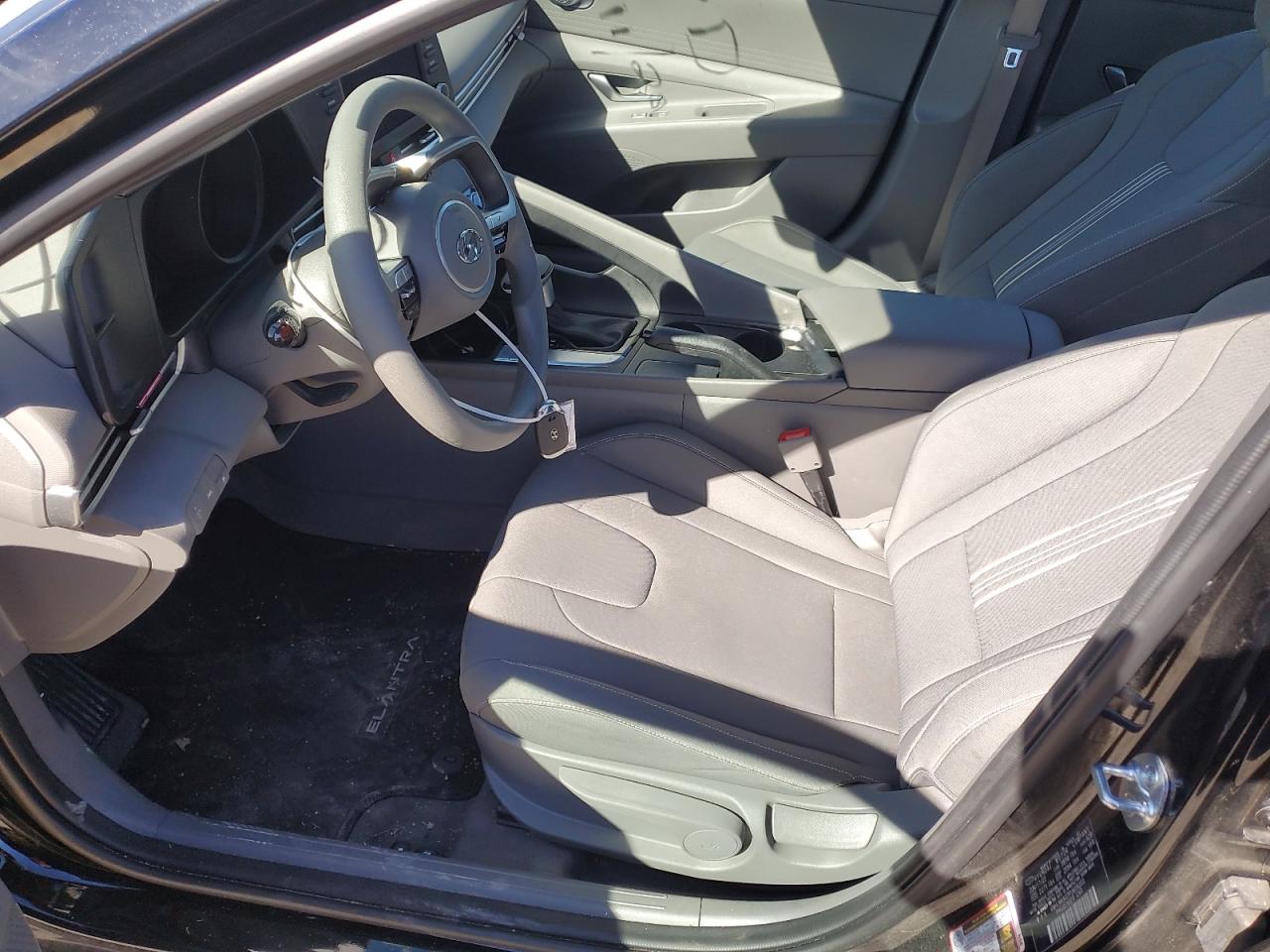 2023 HYUNDAI ELANTRA SEL VIN:KMHLM4AG7PU609203