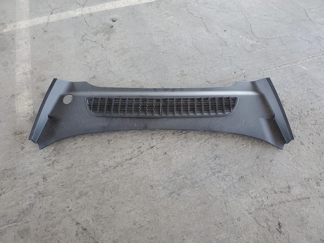 2023 TESLA MODEL Y  VIN:7SAYGDEDXPF979185