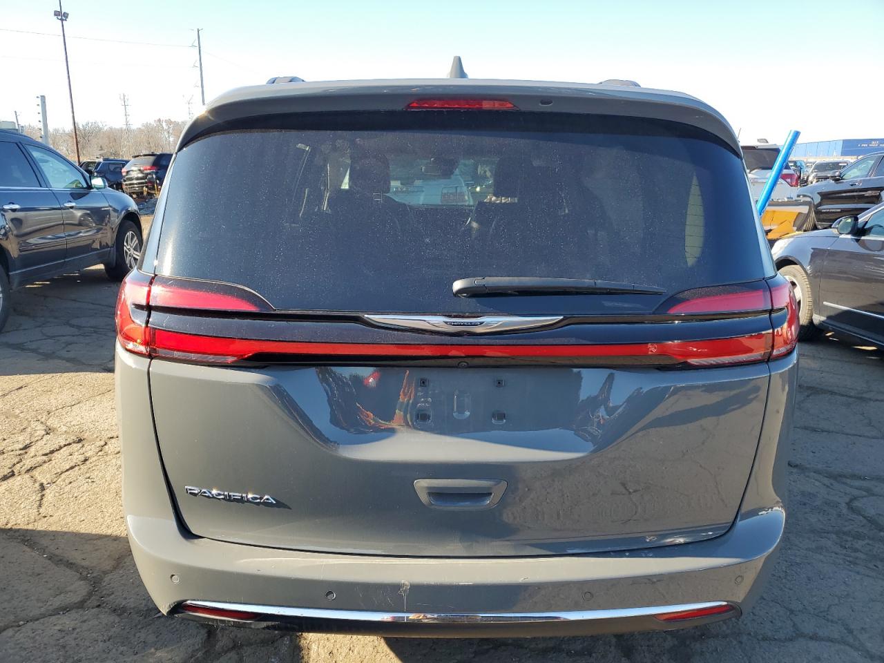 2022 CHRYSLER PACIFICA TOURING L VIN:2C4RC1BG8NR142298