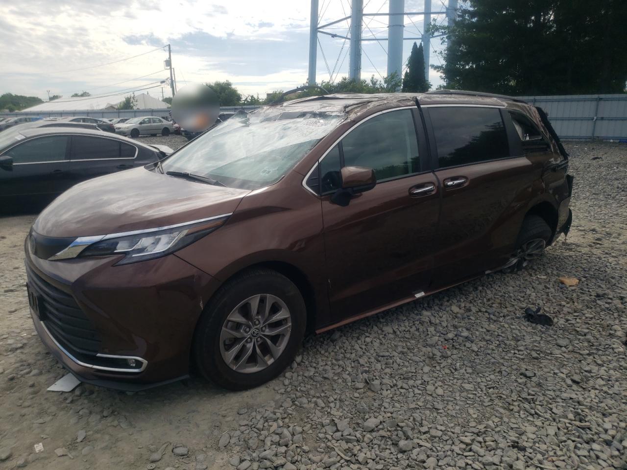 2022 TOYOTA SIENNA XLE VIN:5TDYSKFC4NS043805