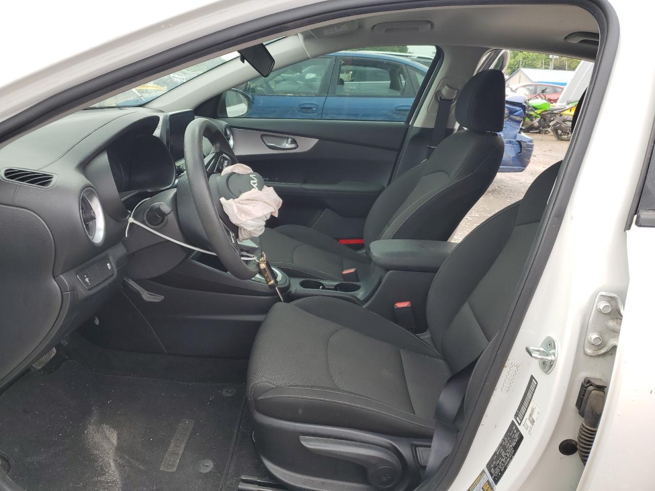 2022 KIA FORTE FE VIN:3KPF24AD8NE502329