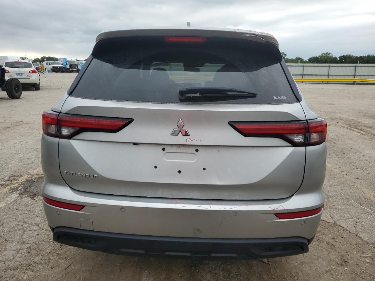 2022 MITSUBISHI OUTLANDER ES VIN:JA4J4TA8XNZ045538