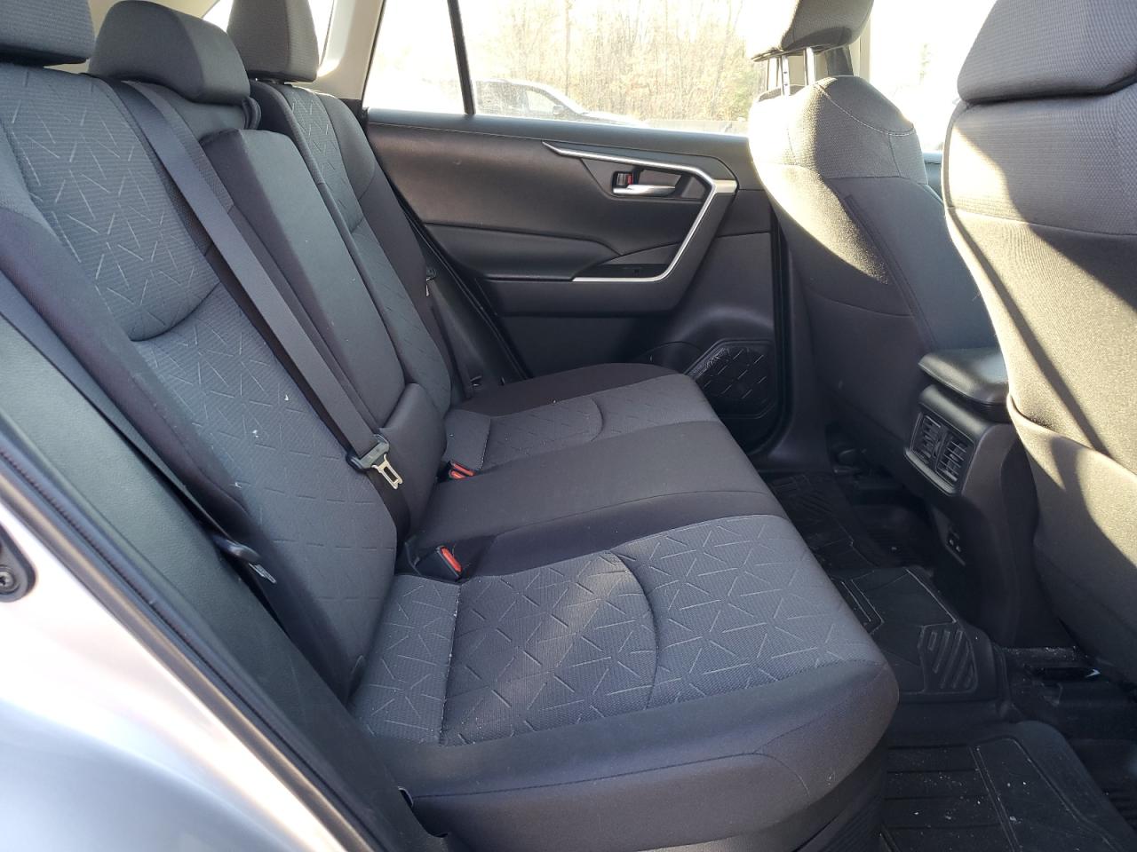 2022 TOYOTA RAV4 XLE VIN:4T3RWRFV8NU076775