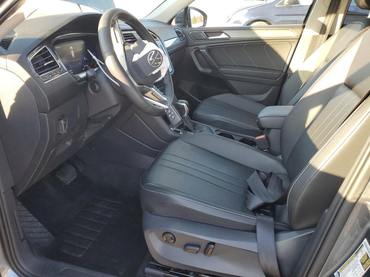 2022 VOLKSWAGEN TIGUAN SE VIN:3VV2B7AX7NM118351