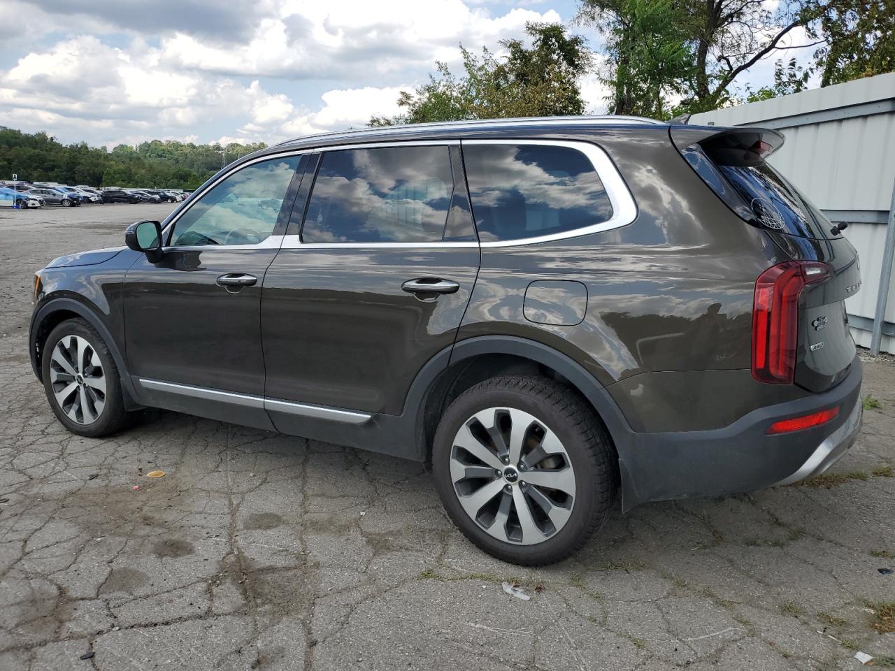 2022 KIA TELLURIDE S VIN:5XYP6DHC8NG243754