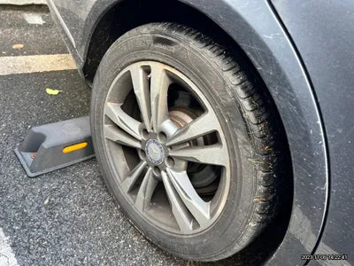 2015 Mercedes-Benz E 220 VIN: