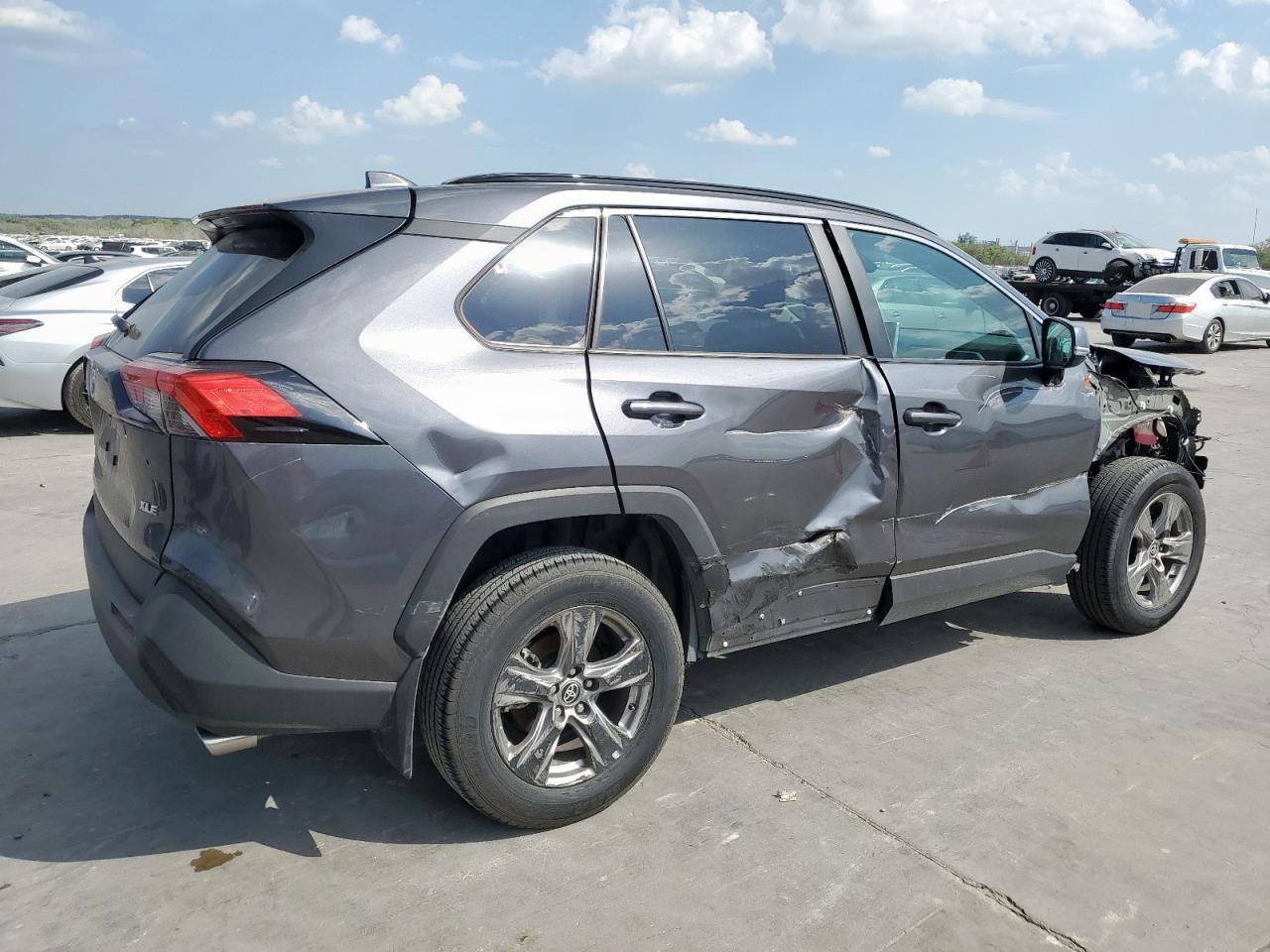 2024 TOYOTA RAV4 XLE VIN:2T3W1RFV2RC277693