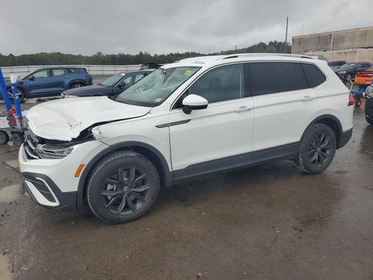 2024 VOLKSWAGEN TIGUAN SE VIN:3VV2B7AX8RM103072