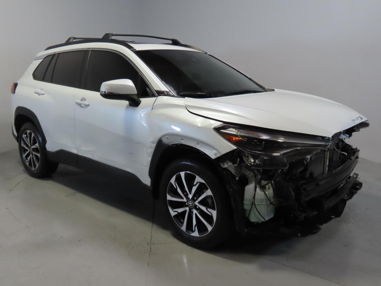 2022 TOYOTA COROLLA CROSS XLE VIN:7MUDAABG8NV032932