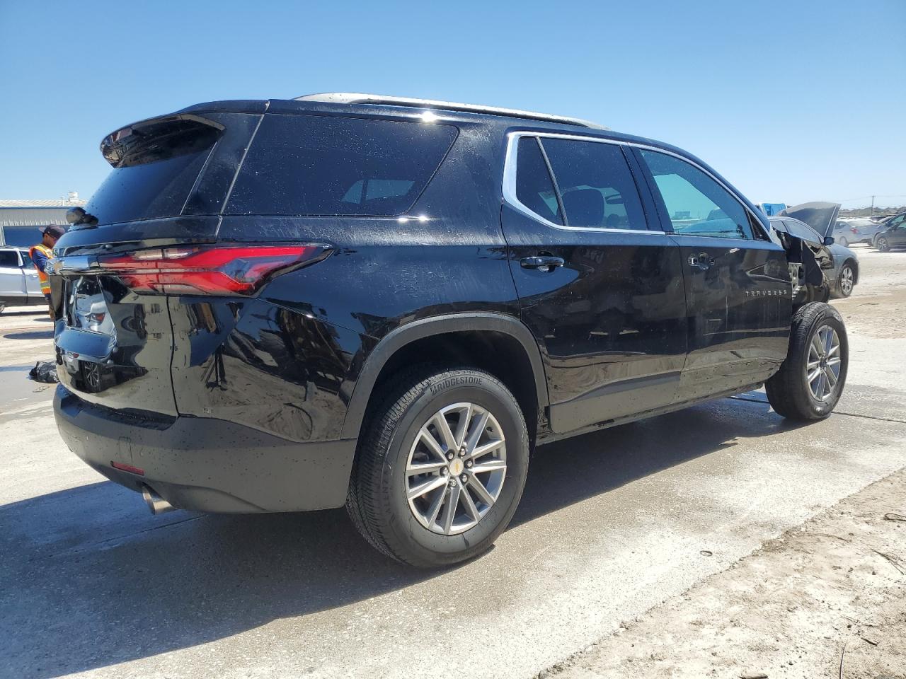 2022 CHEVROLET TRAVERSE LT VIN:1GNERGKW5NJ172040
