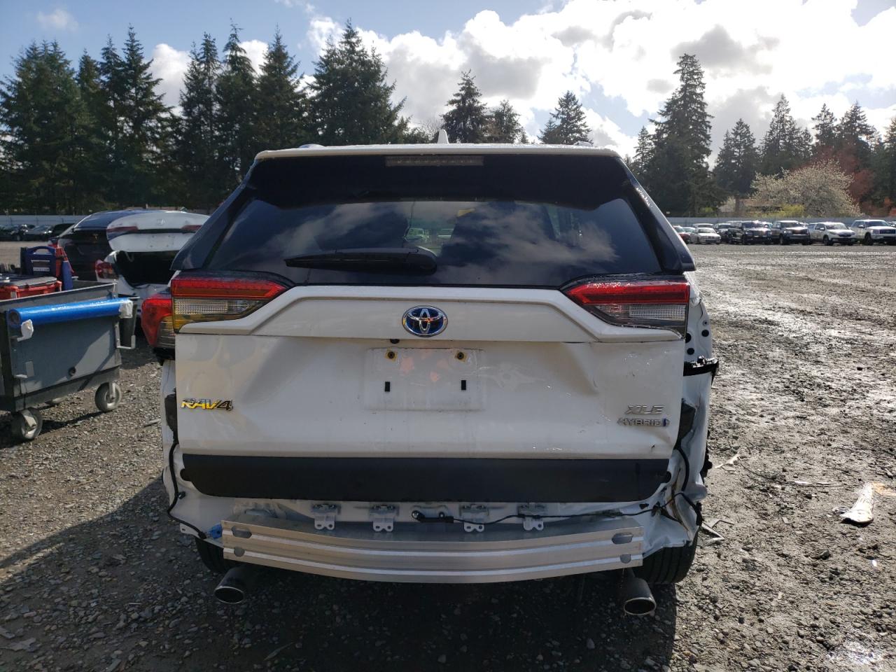 2024 TOYOTA RAV4 XLE VIN:JTMRWRFV8RD224765