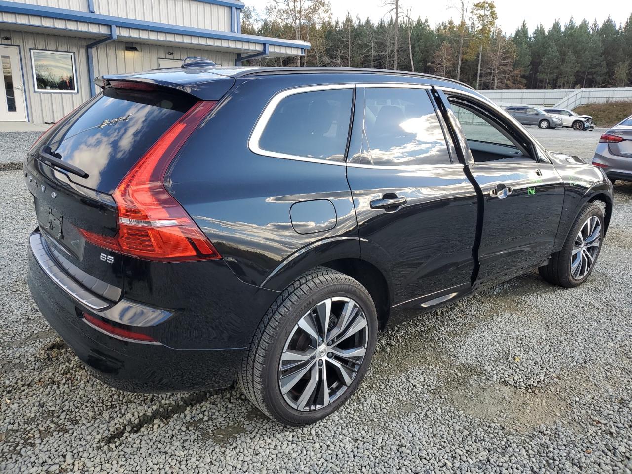 2022 VOLVO XC60 B5 MOMENTUM VIN:YV4L12DK4N1920391